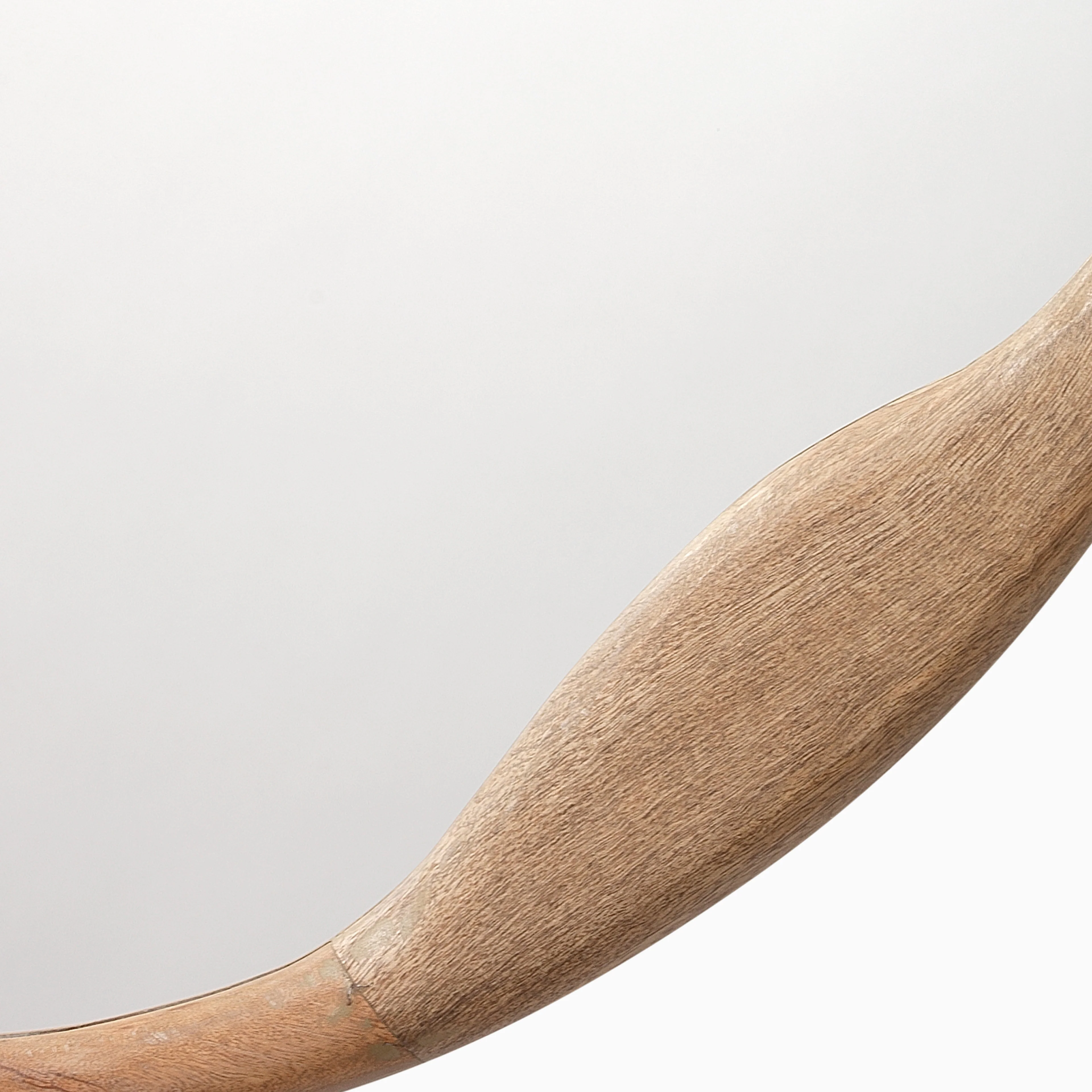 Clarien Round Mirror in Natural - Image 4
