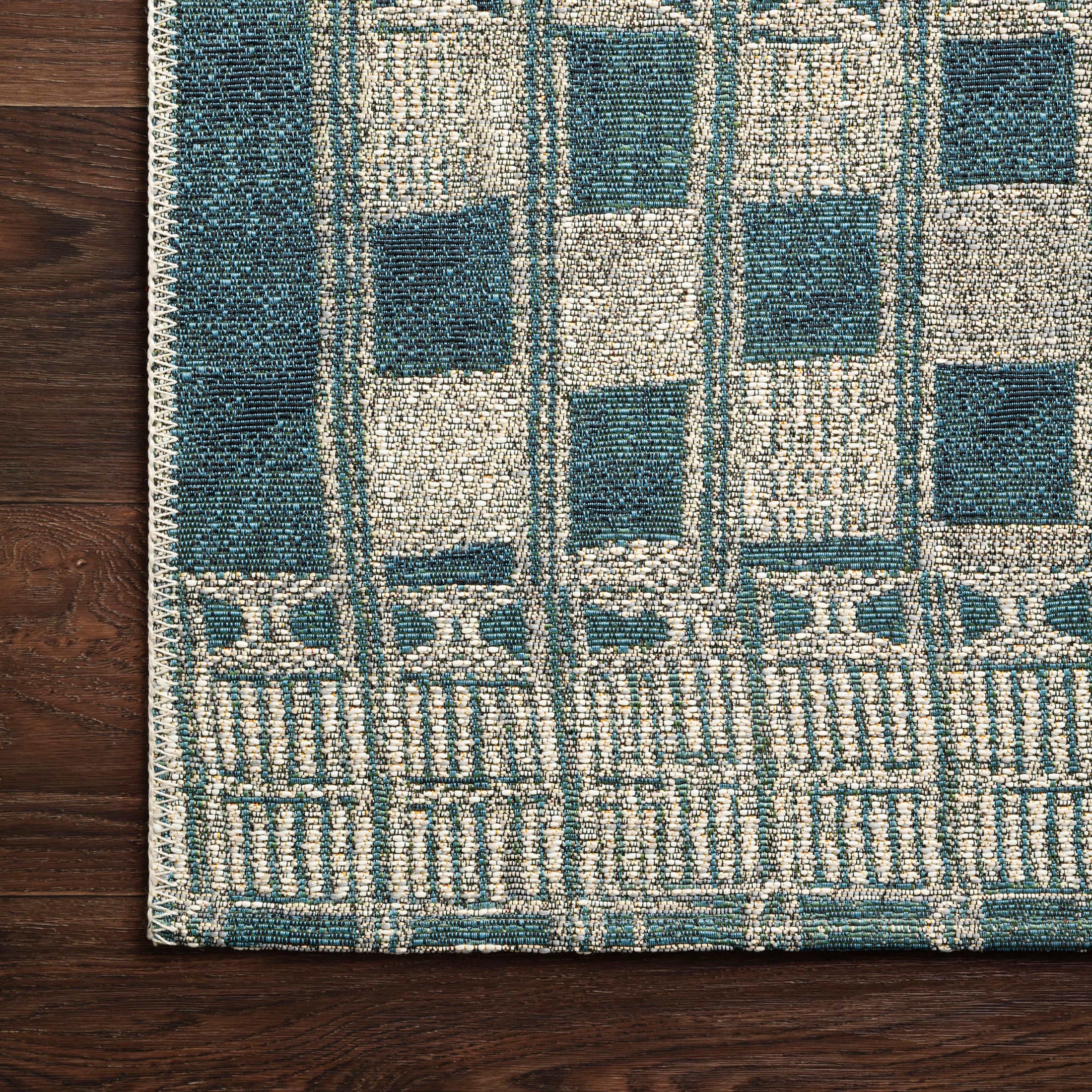 Evermere Indoor/Outdoor Rug in Blue / Ivory, 2'5" x 11'2" - Image 3
