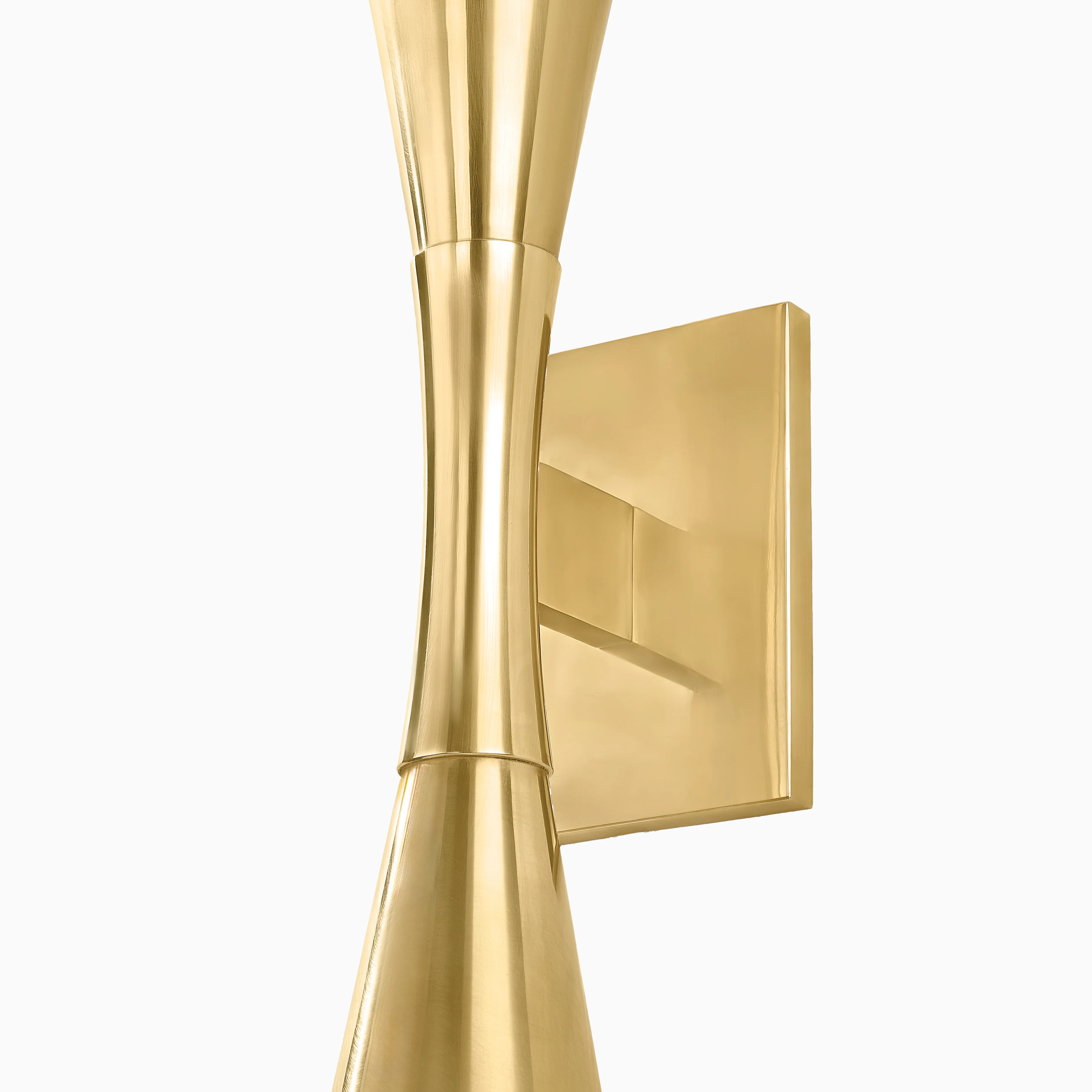 Garnet Wall Sconce in Vintage Brass - Image 6